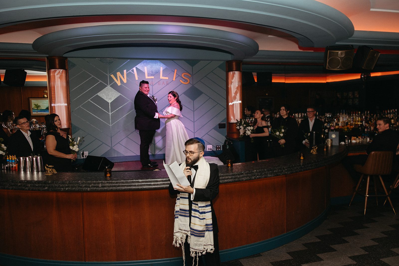 A unique Detroit wedding ceremony at Willis Show Bar