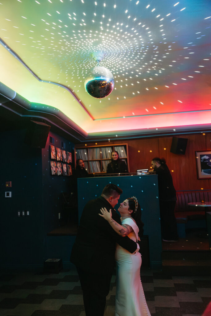 Couples last dance at Willis Show Bar during their Detroit wedding reception