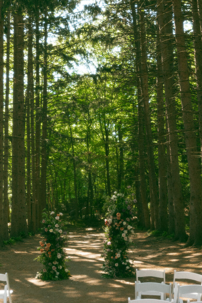 A whimsical outdoor Stony Creek Metropark wedding in Detroit, Michigan