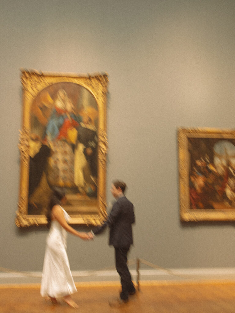 Couple walking in the Art Institute of Chicago