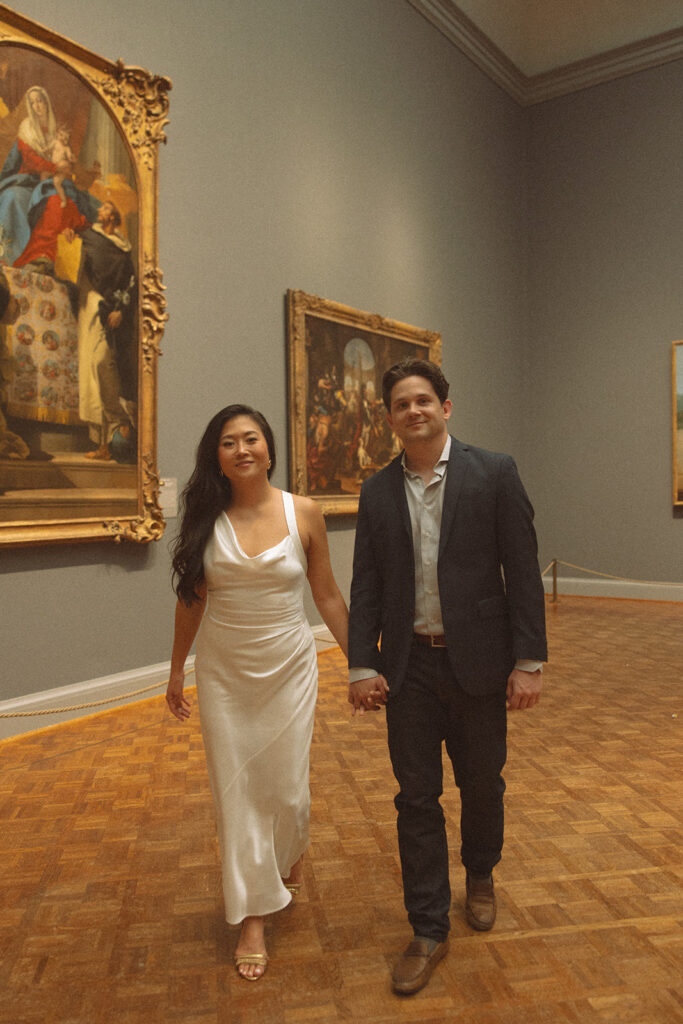 Couple walking in the Art Institute of Chicago