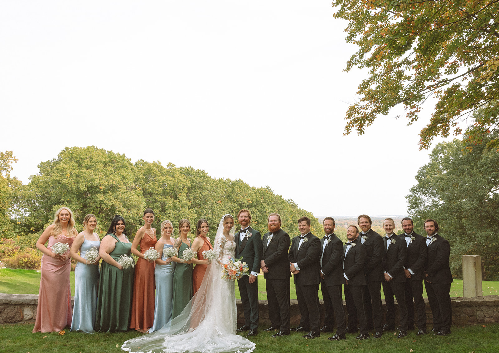 Outdoor Pine Knob Mansion wedding party photos