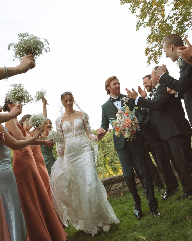Outdoor Pine Knob Mansion wedding party photos