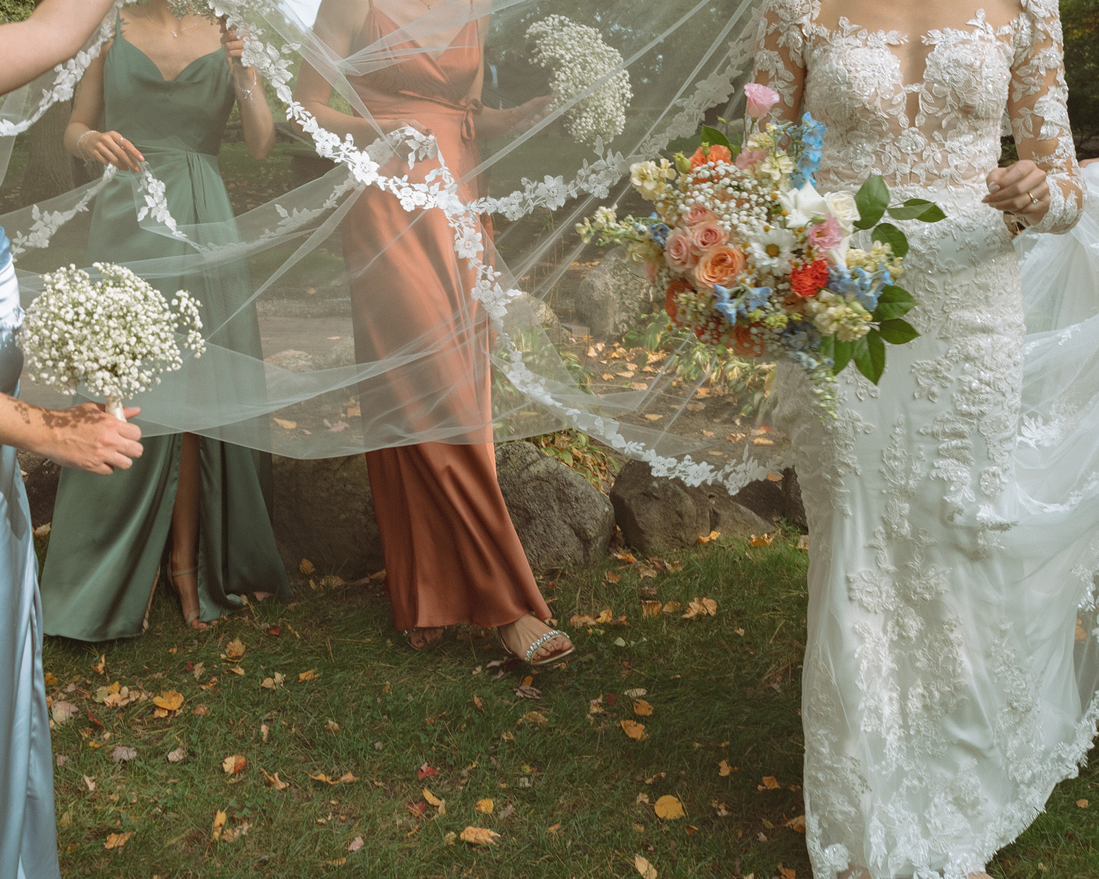 Outdoor bride and bridesmaids photos